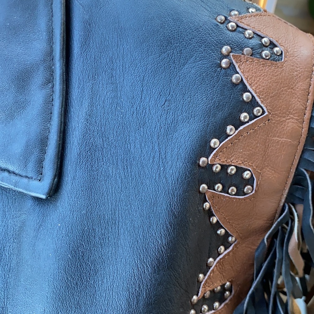 🎓$50/CollegeBlowoutSale📚-Reg$100-CustomSoftLeather jacket with fringe & rivets - Picture 9 of 9